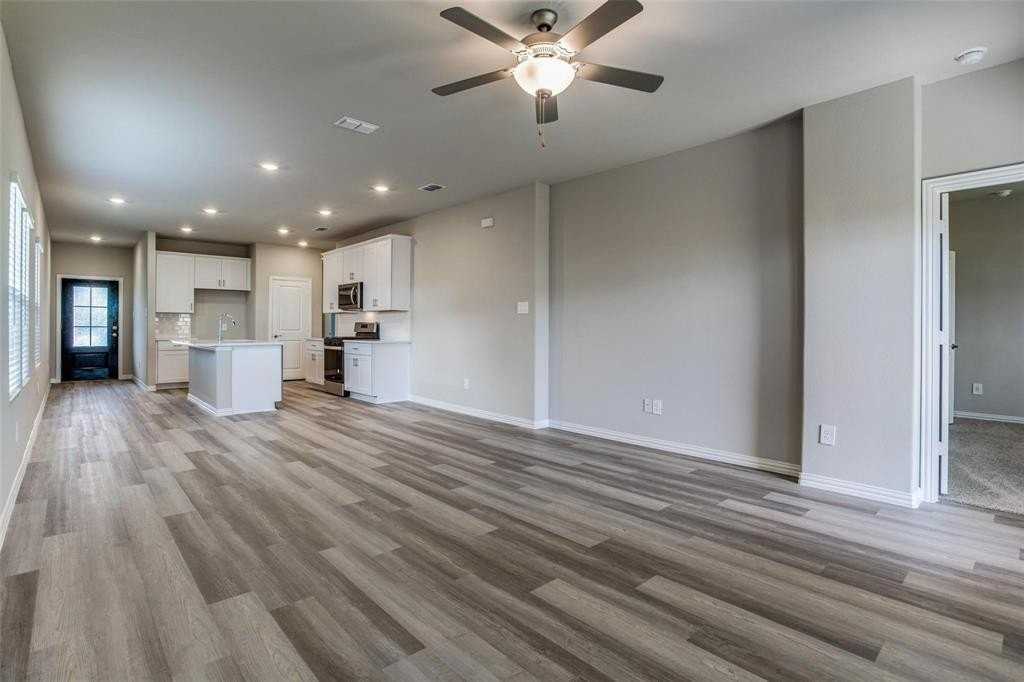 612 Mckenna Dr - Photo 6 of 15