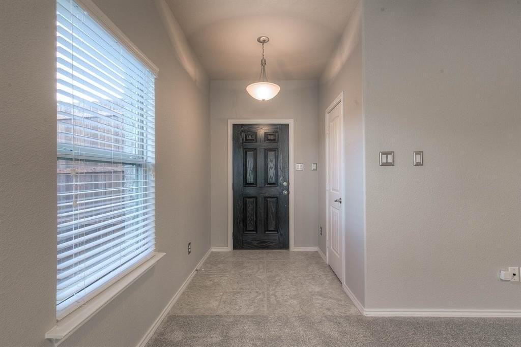 1205 Glen Ct - Photo 5 of 22