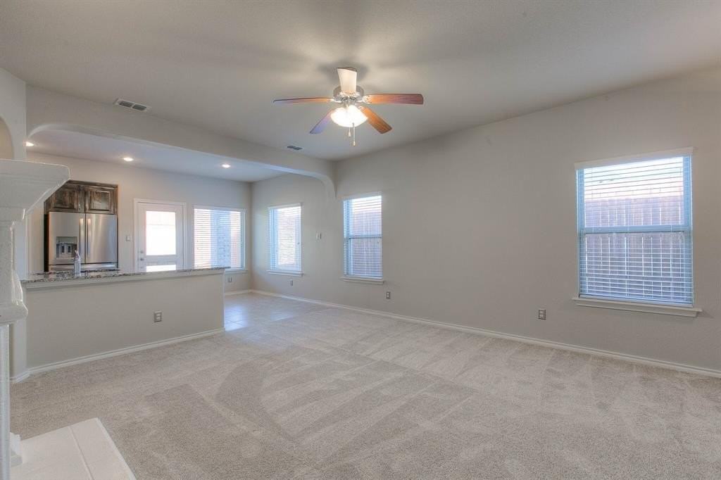 1205 Glen Ct - Photo 7 of 22