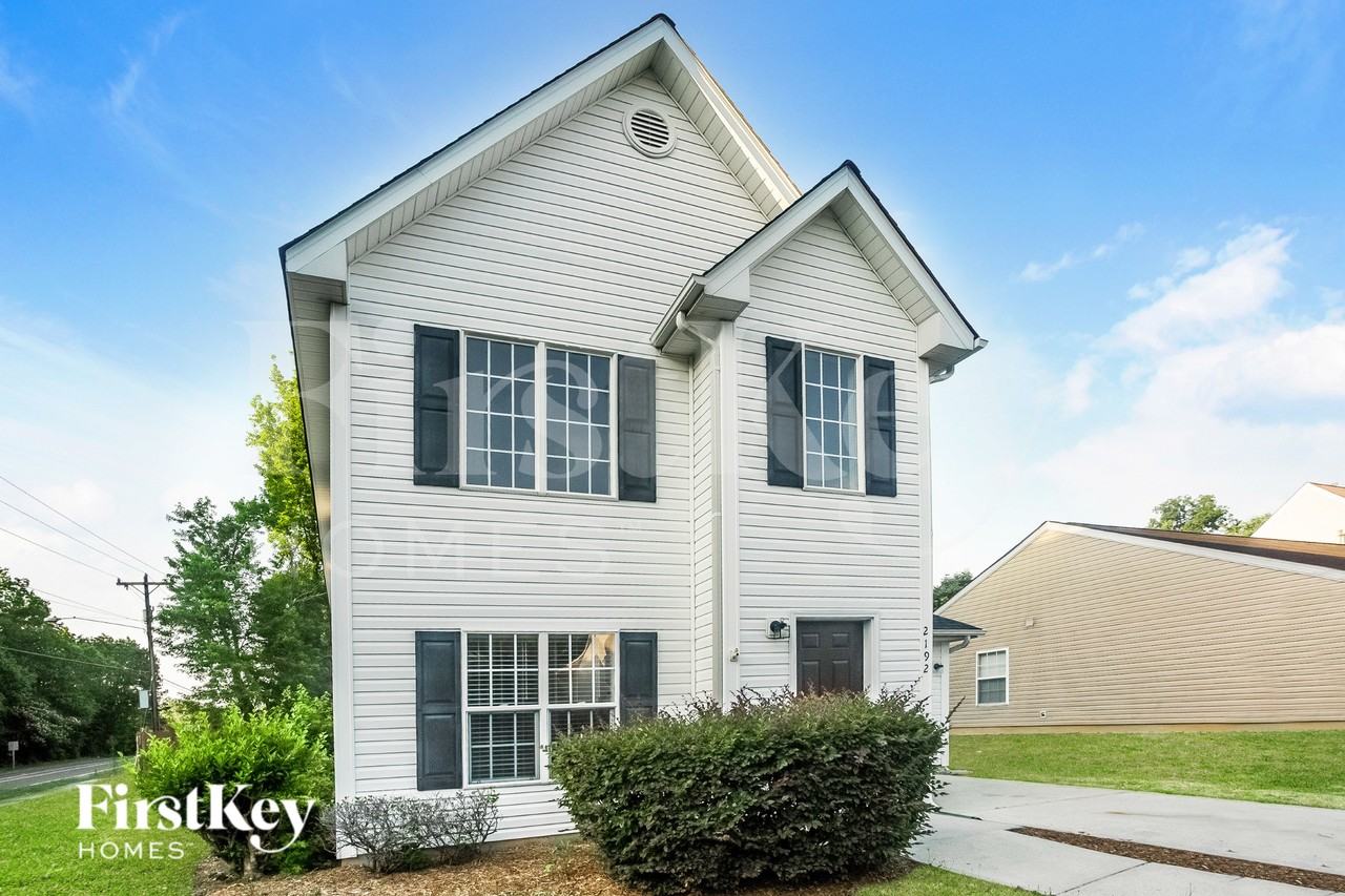 2192 Mallard Pointe Dr - Photo 2 of 18