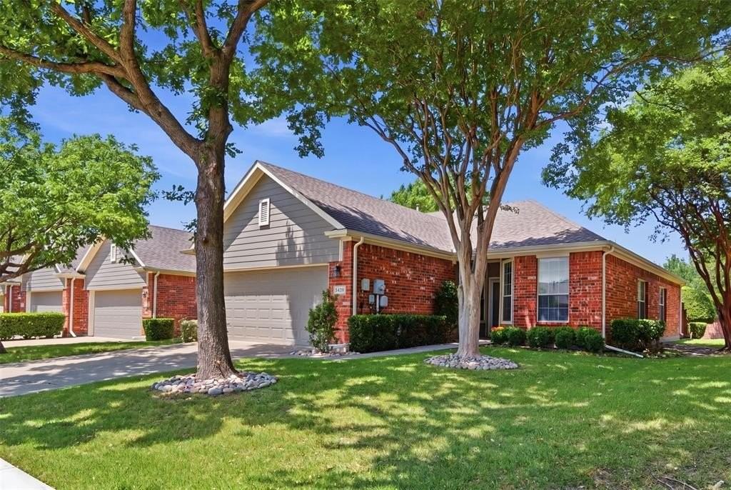 7257 Rembrandt Dr - Photo 2 of 23