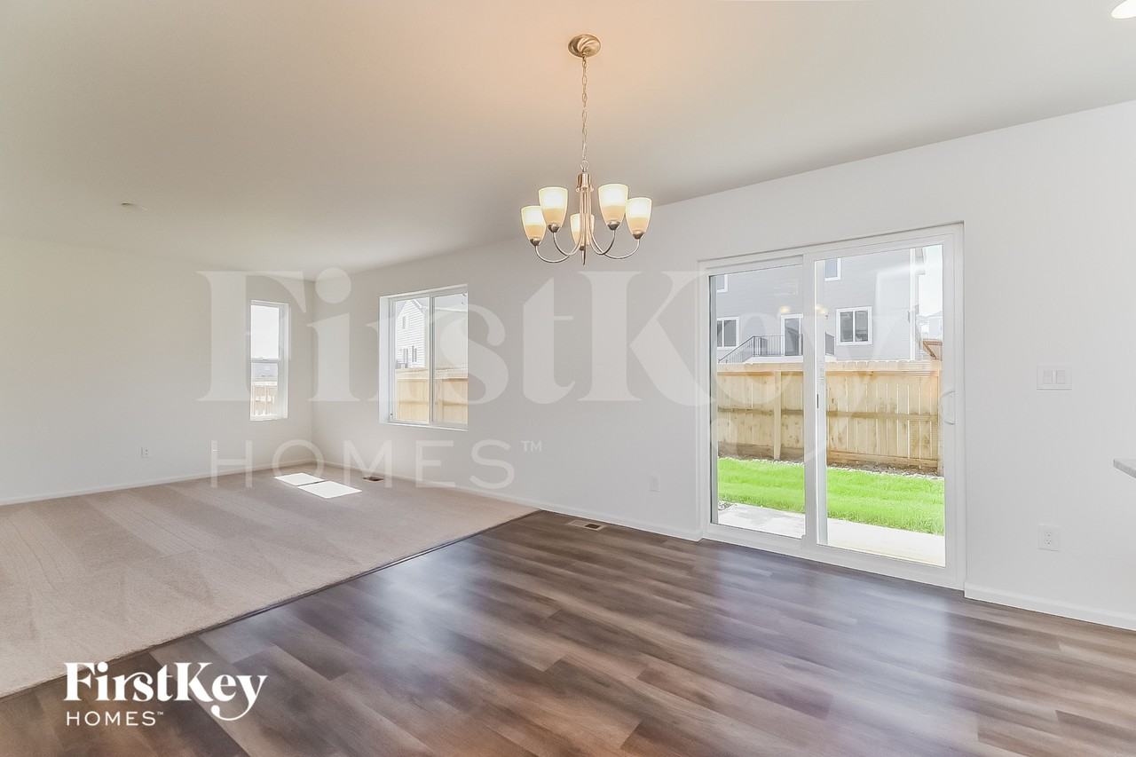 10633 Luneth Dr - Photo 4 of 15