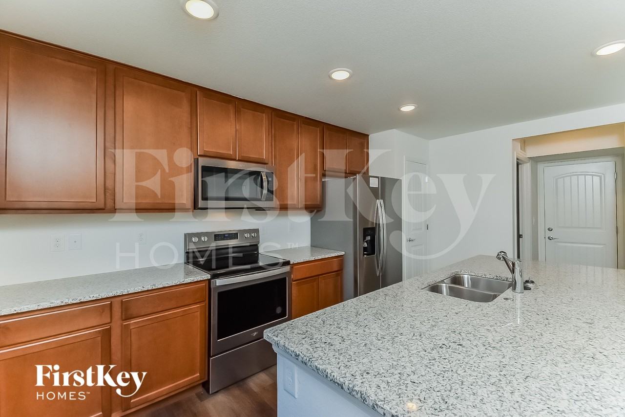 10633 Luneth Dr - Photo 6 of 15