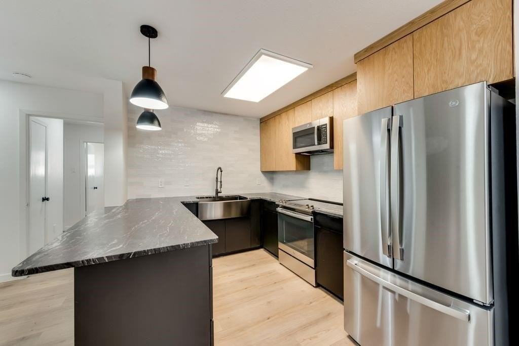 7528 Brentcove Cir - Photo 6 of 22