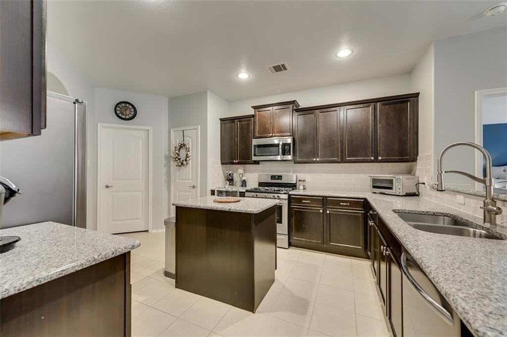 3406 Van Zandt Rd - Photo 4 of 6