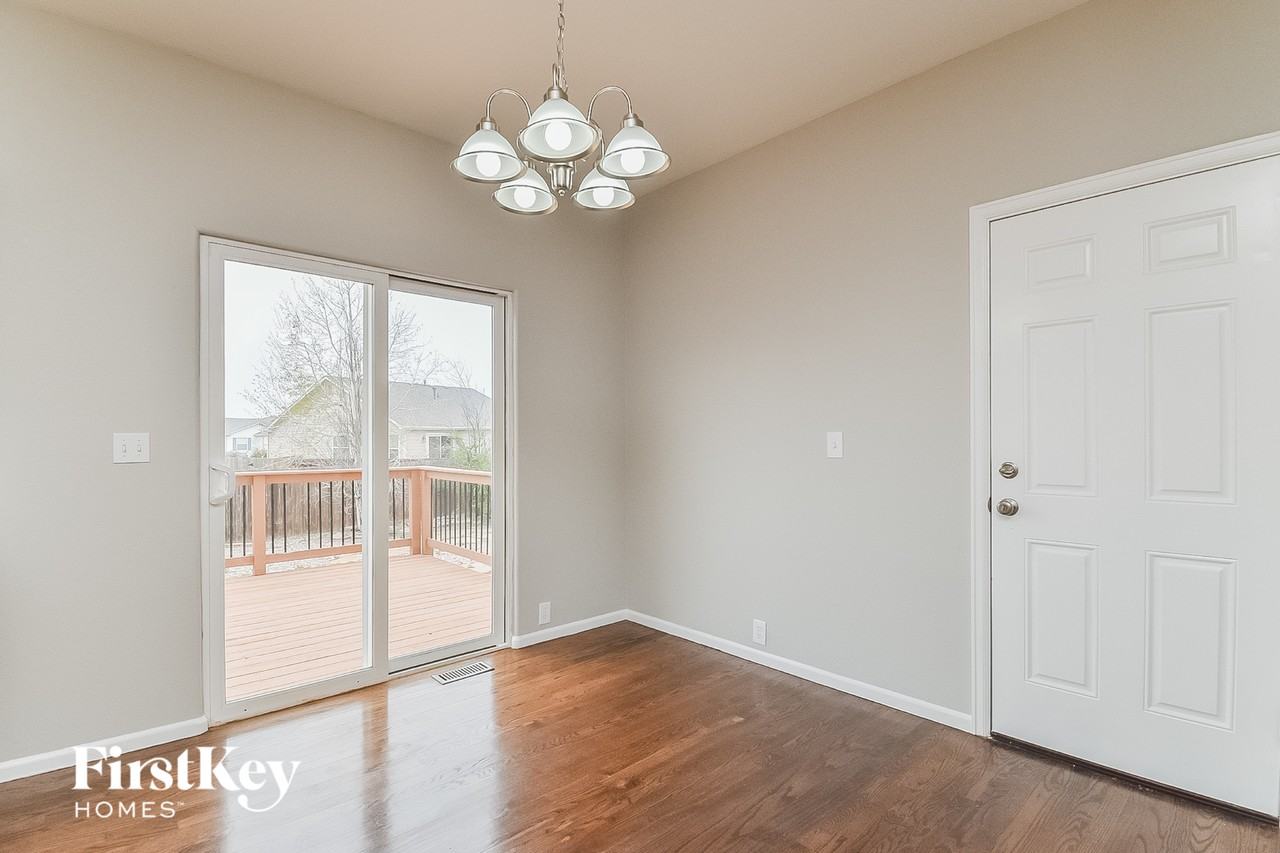 9314 Prairie Dunes Rd - Photo 4 of 15
