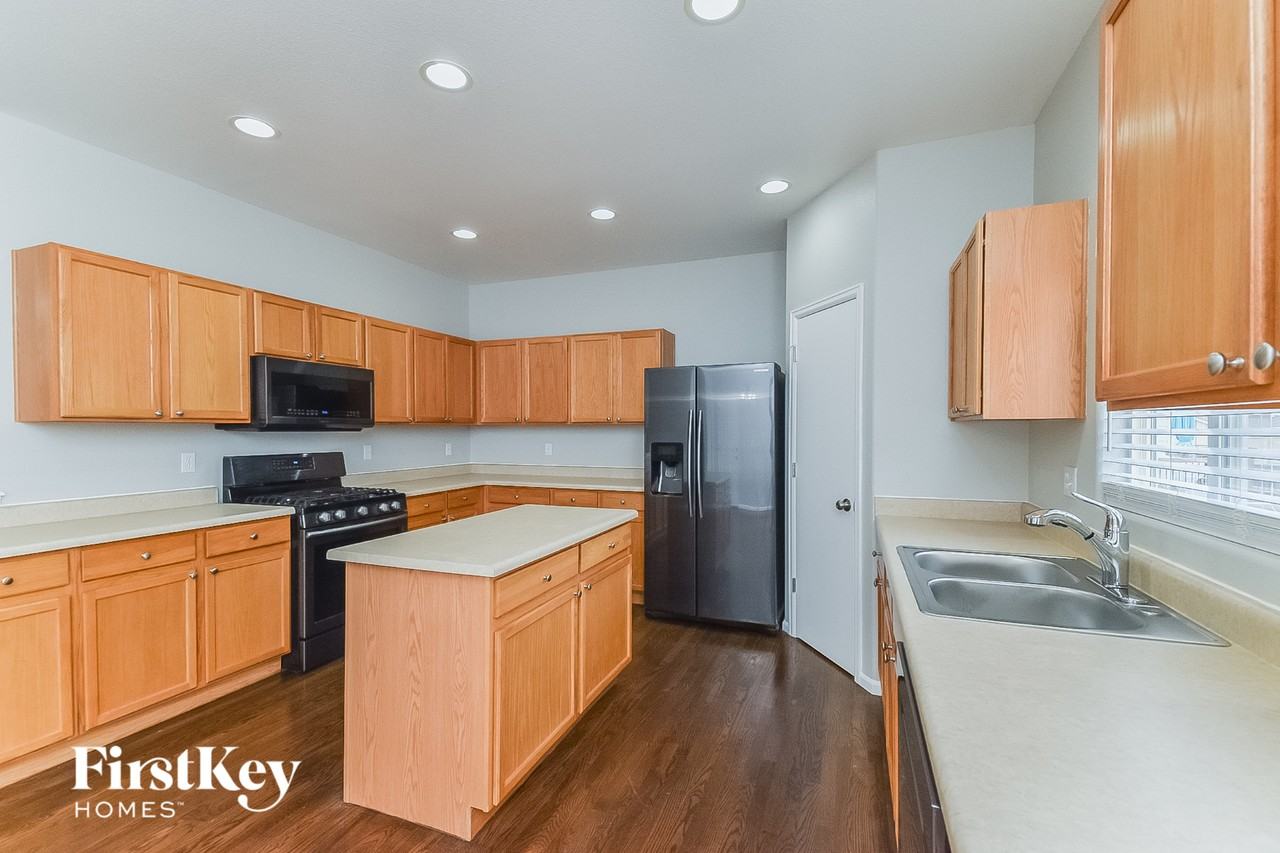 9314 Prairie Dunes Rd - Photo 6 of 15