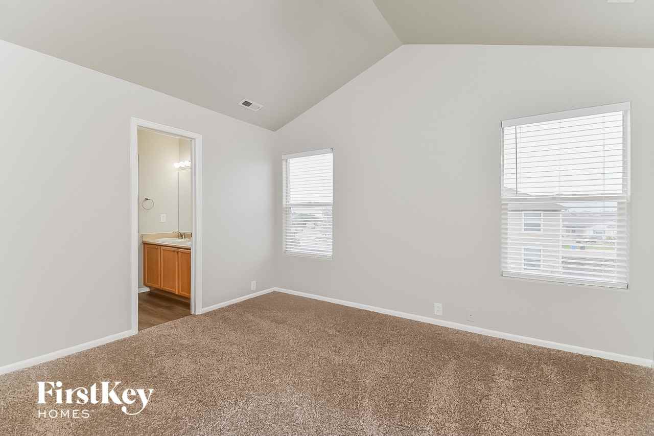 9314 Prairie Dunes Rd - Photo 7 of 15