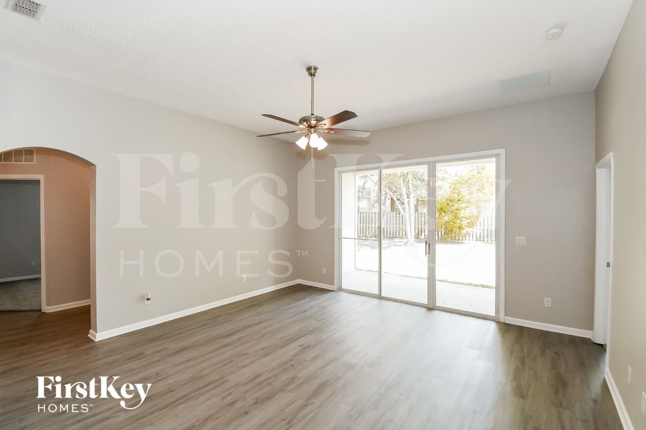 86048 Red Holly Pl - Photo 4 of 15