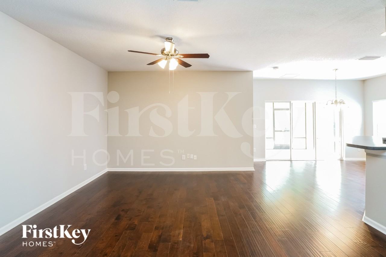 2061 Marsh Hawk Dr - Photo 2 of 19