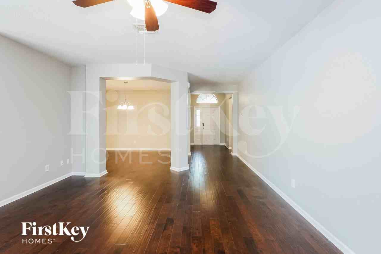 2061 Marsh Hawk Dr - Photo 4 of 19