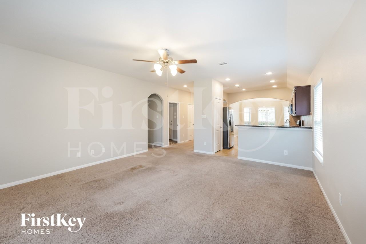 134 Piney Pathway - Photo 5 of 18