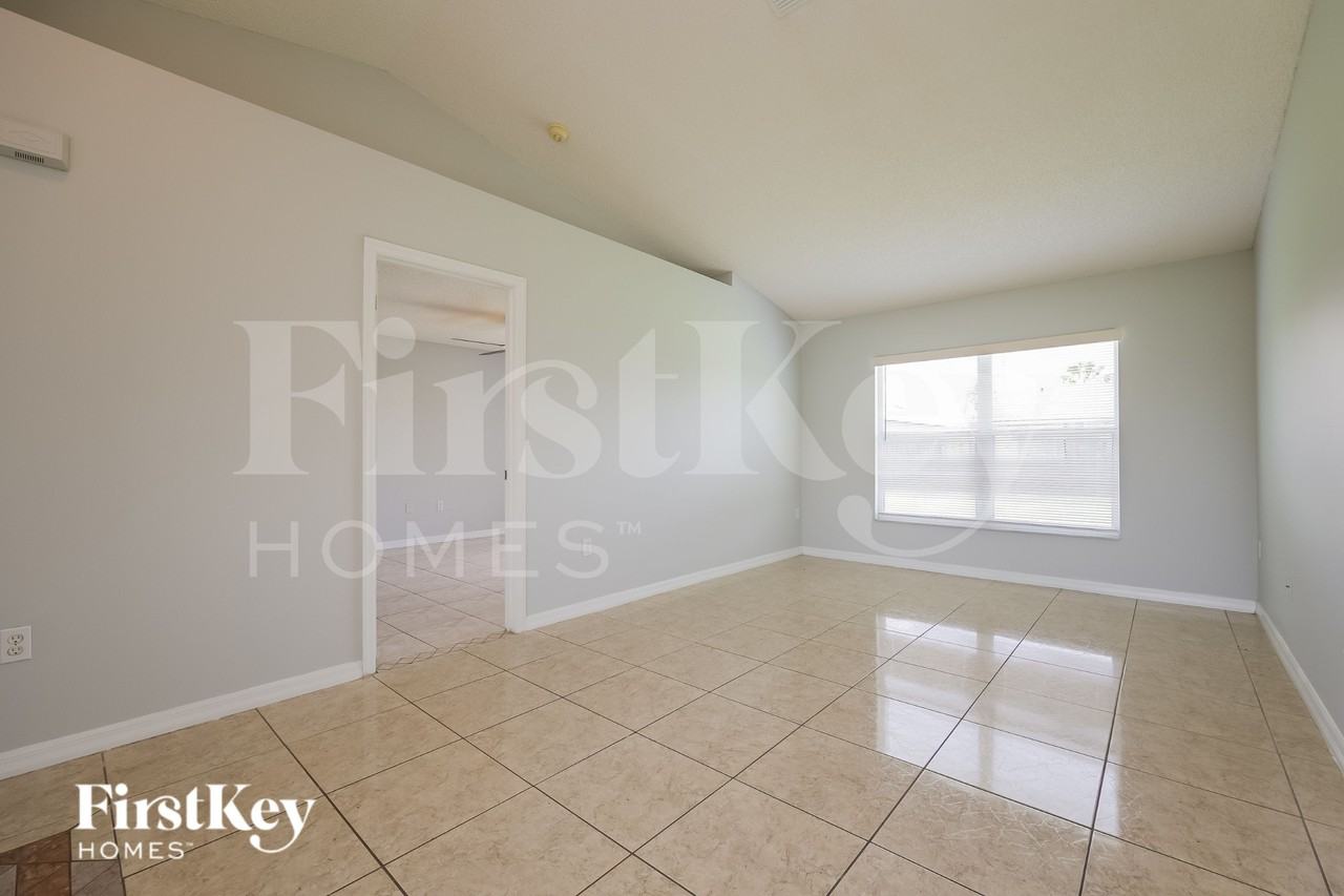 827 Massy Ct - Photo 3 of 19