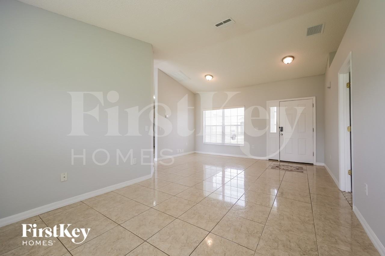 827 Massy Ct - Photo 5 of 19