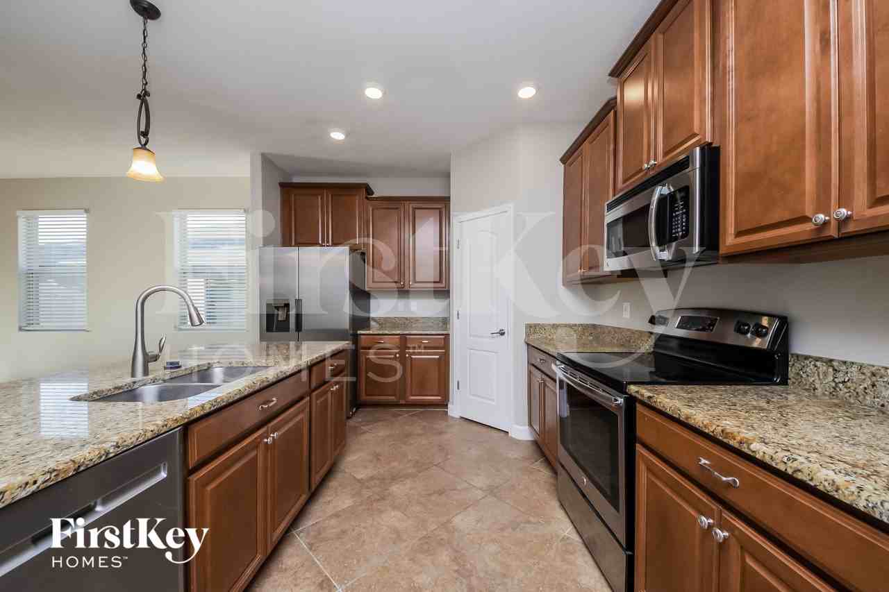 1958 Pantheon Dr - Photo 6 of 16