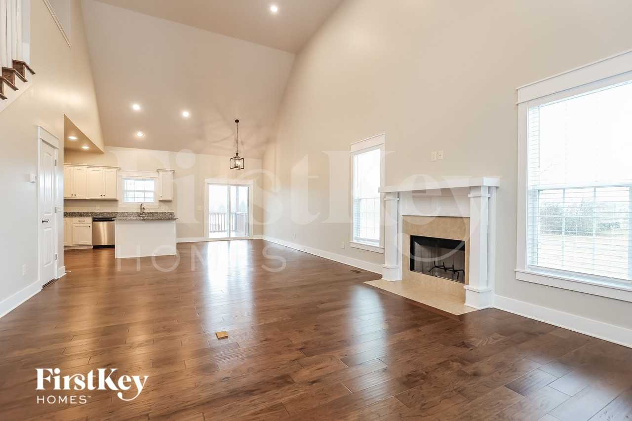1072 Harper Dean Way - Photo 4 of 18