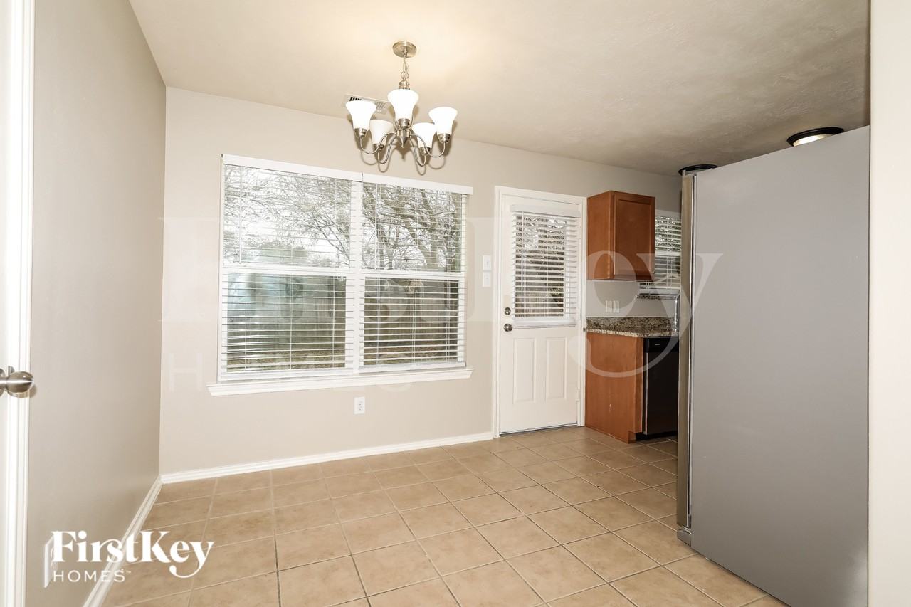 1442 Natural Pine Trl - Photo 6 of 19
