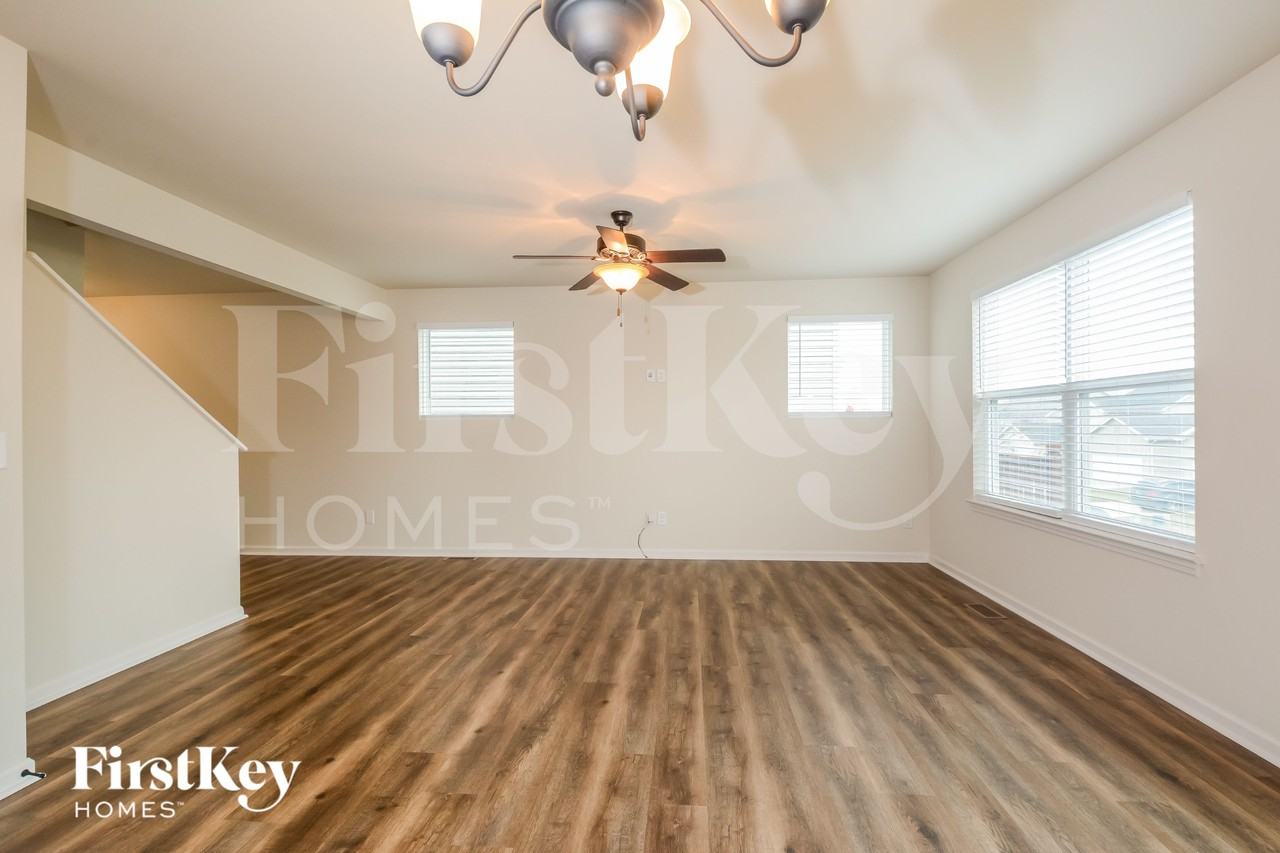 104 Shire Dr - Photo 3 of 15