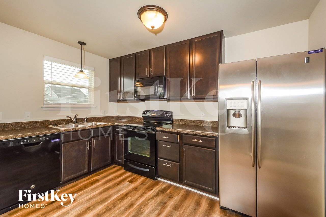 104 Shire Dr - Photo 4 of 15