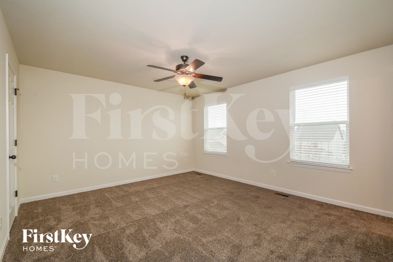 104 Shire Dr - Photo 6 of 15