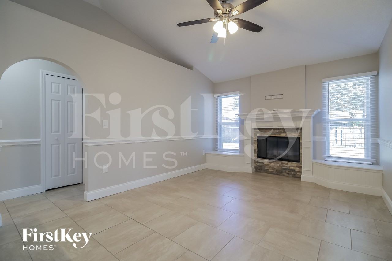 6633 Emil Ave - Photo 4 of 16