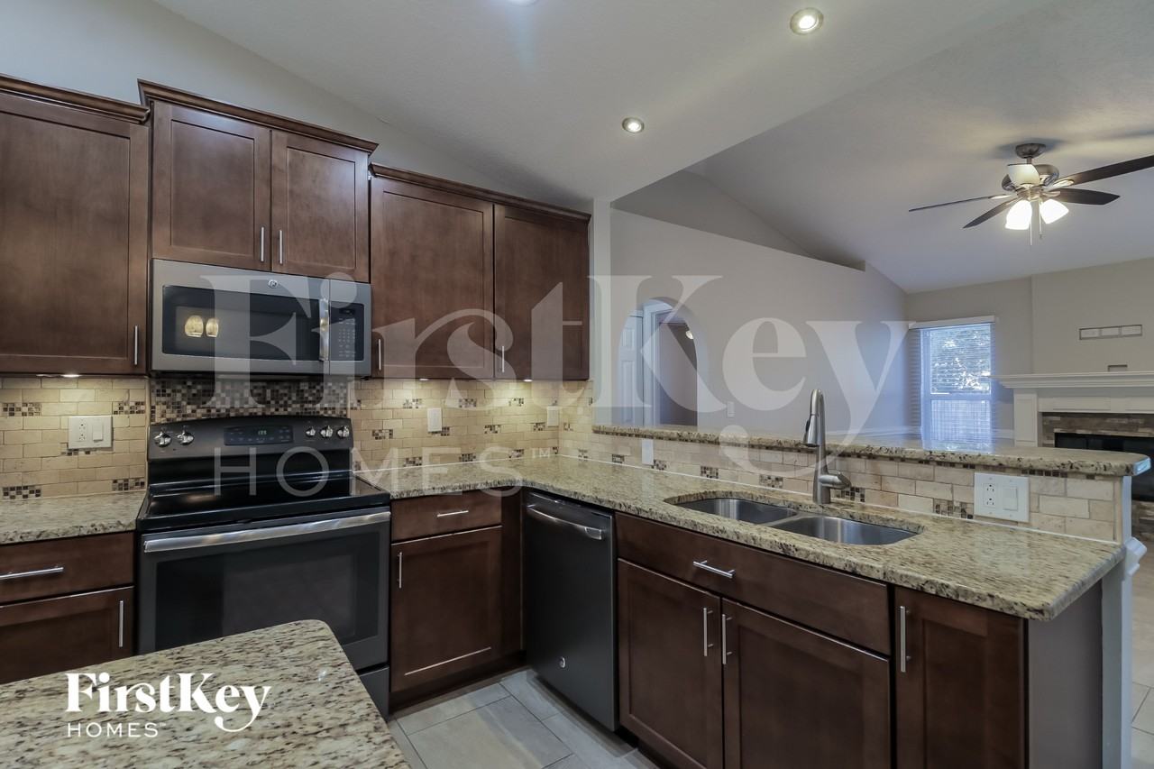 6633 Emil Ave - Photo 7 of 16