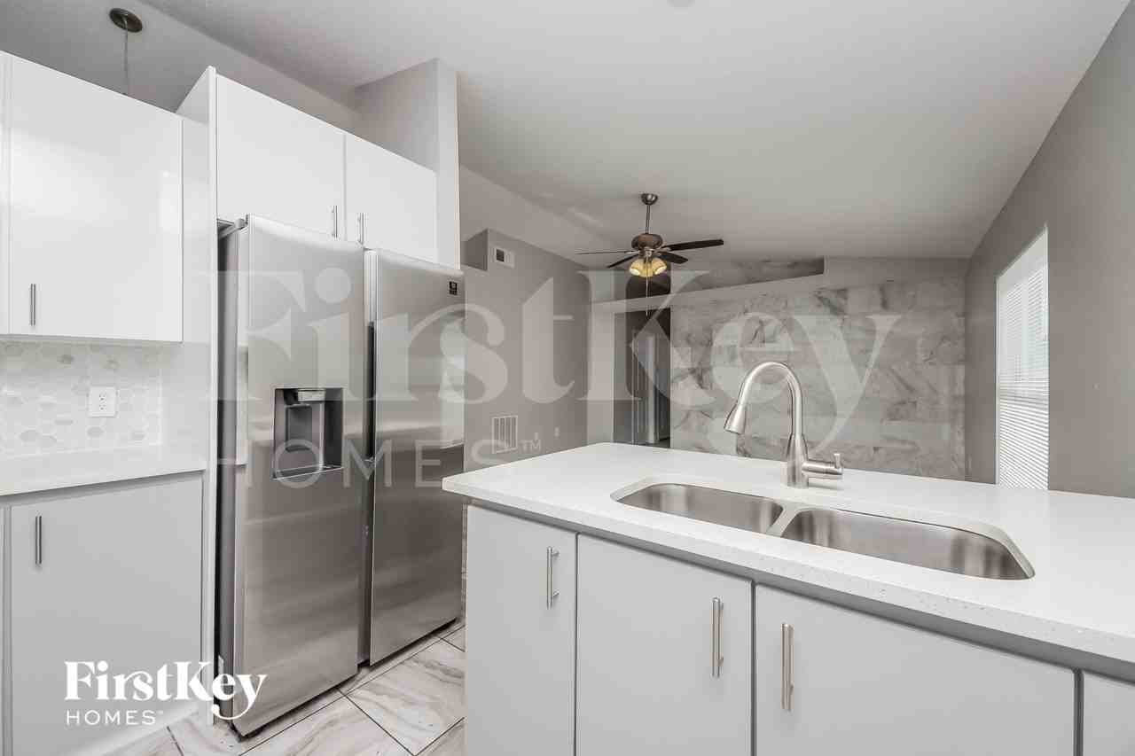 4117 Berkshire Bay Ct - Photo 7 of 16