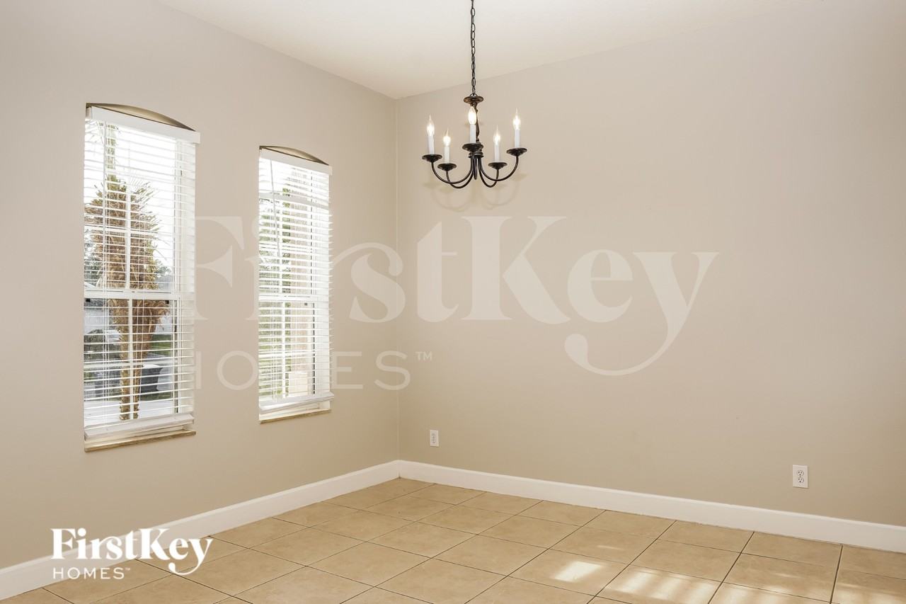 2655 Palomar Ave Se - Photo 4 of 15