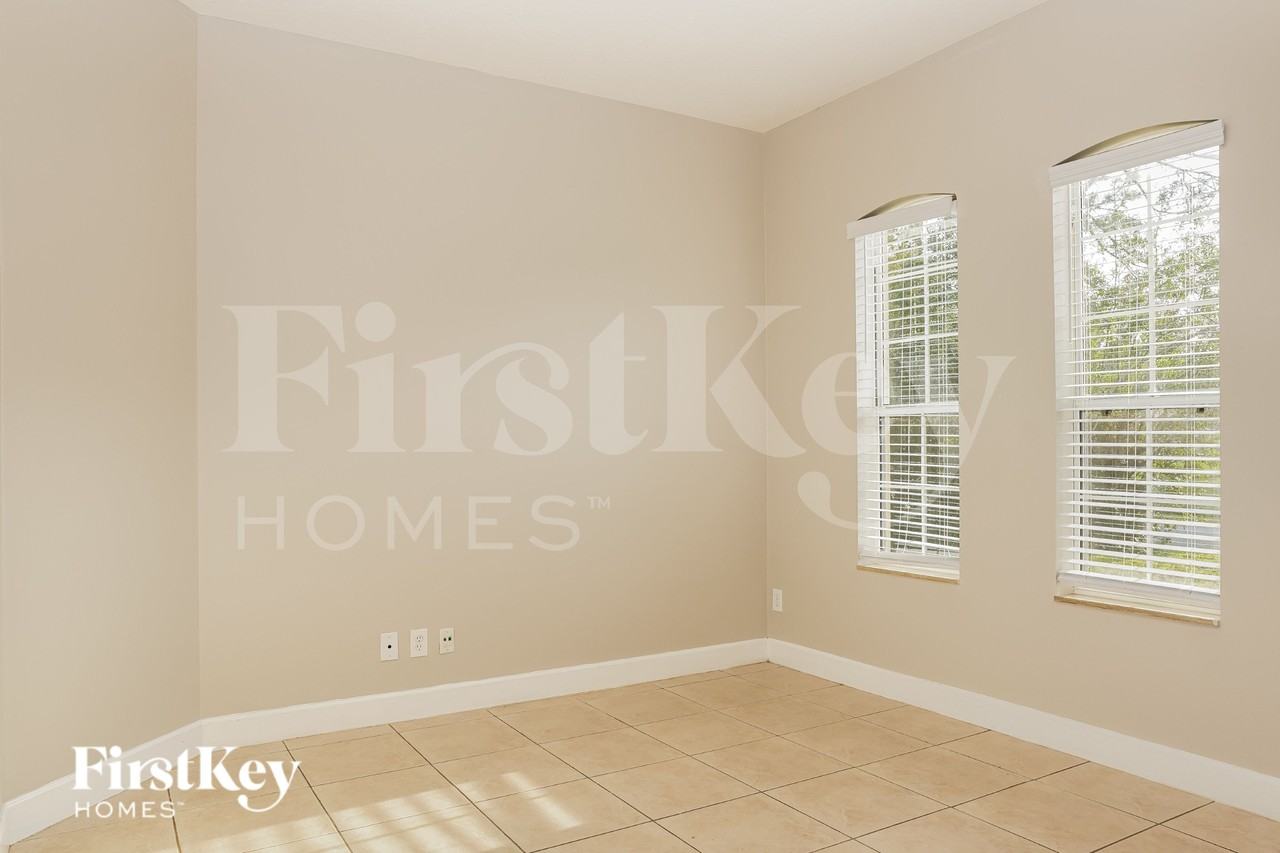 2655 Palomar Ave Se - Photo 7 of 15