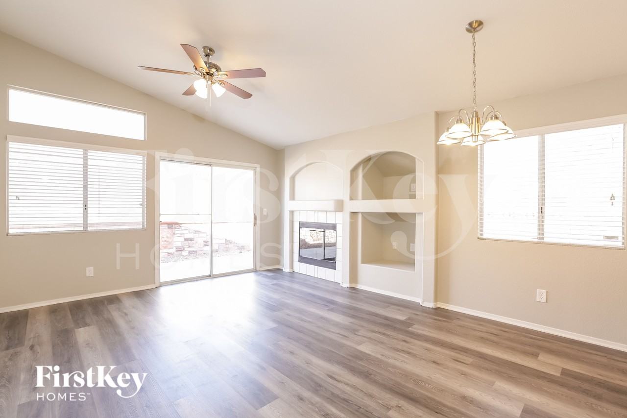 1900 Toscanini Way - Photo 6 of 18