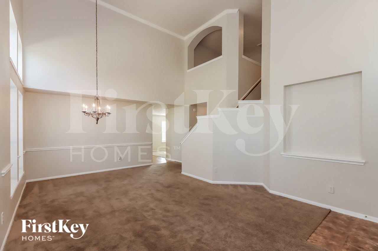 19211 Sunny Leaf Ln - Photo 4 of 20