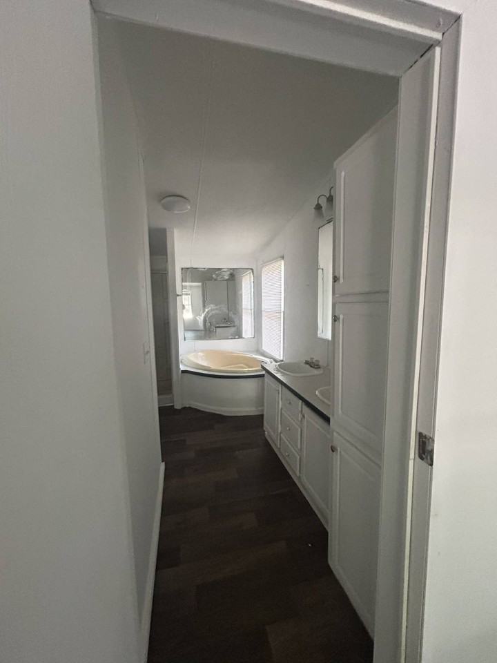 25 Westgate Cir - Photo 5 of 10