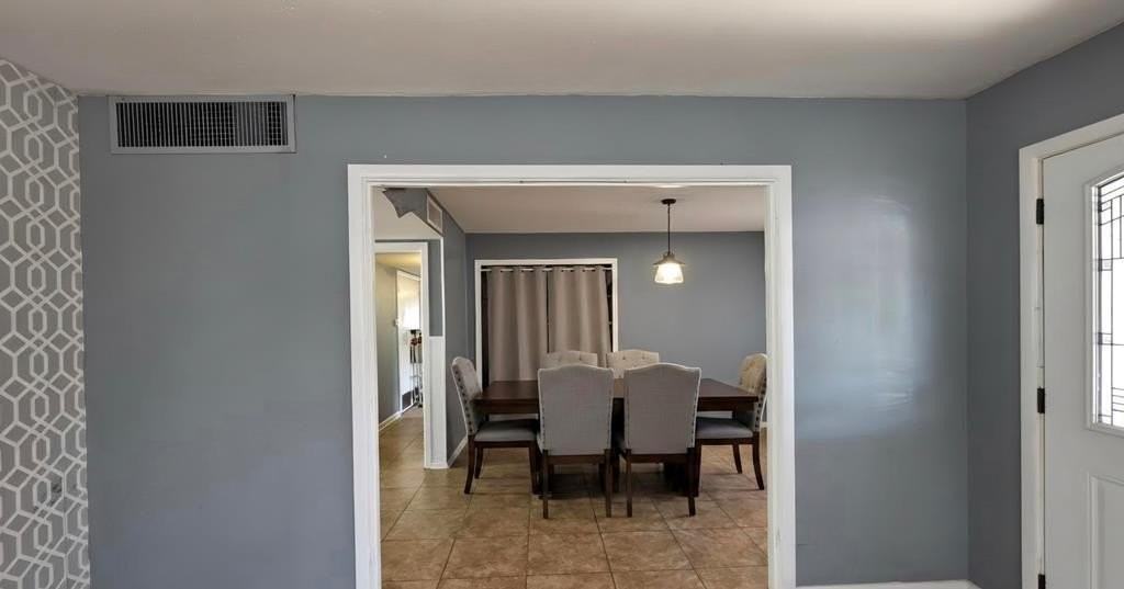3009 N Century Ave - Photo 4 of 20