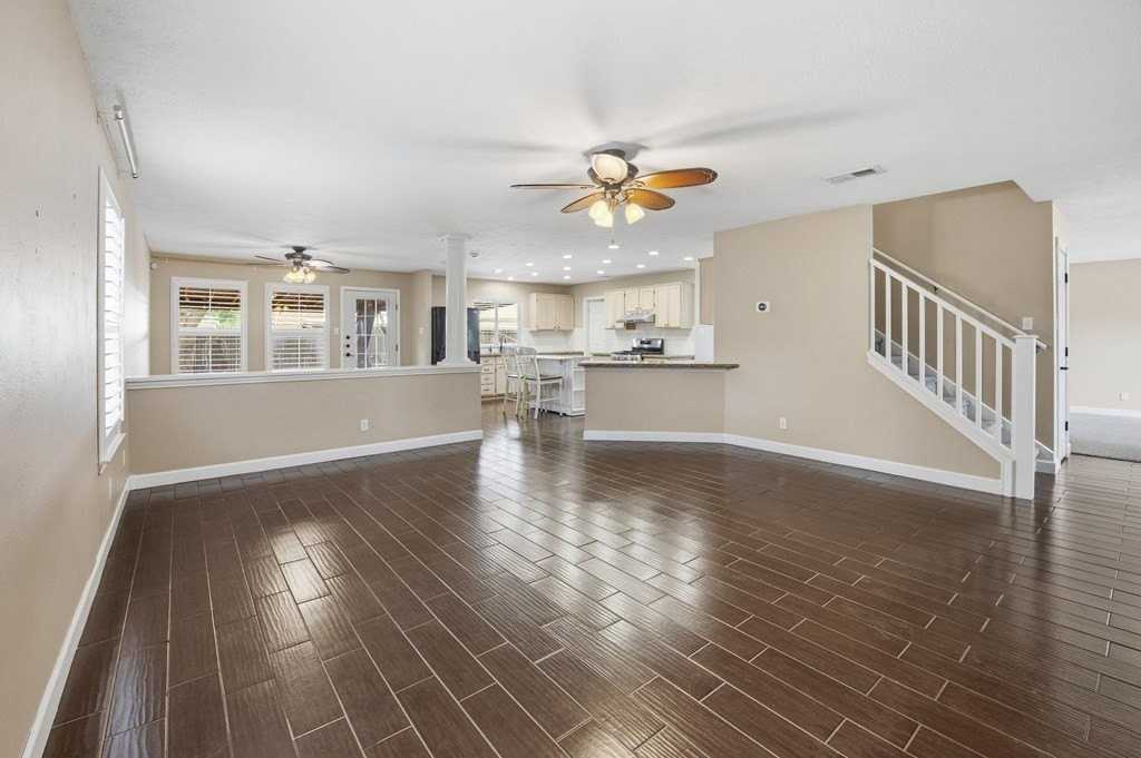 37 Pinon Ct - Photo 5 of 41