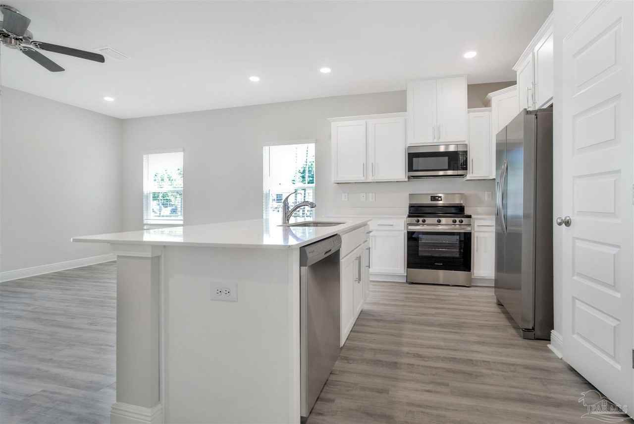 7104 Cedar Grove Way - Photo 6 of 18