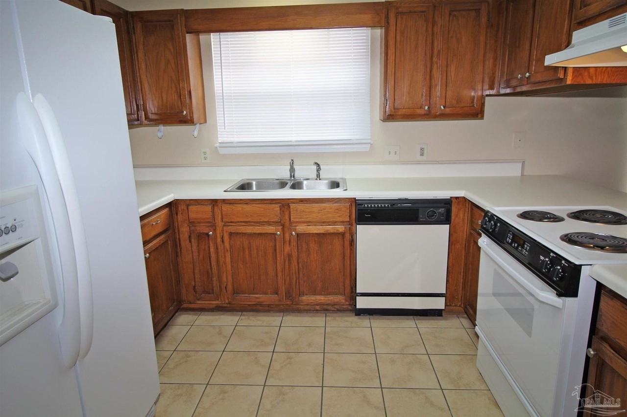 130 Wildflower Ln - Photo 4 of 15