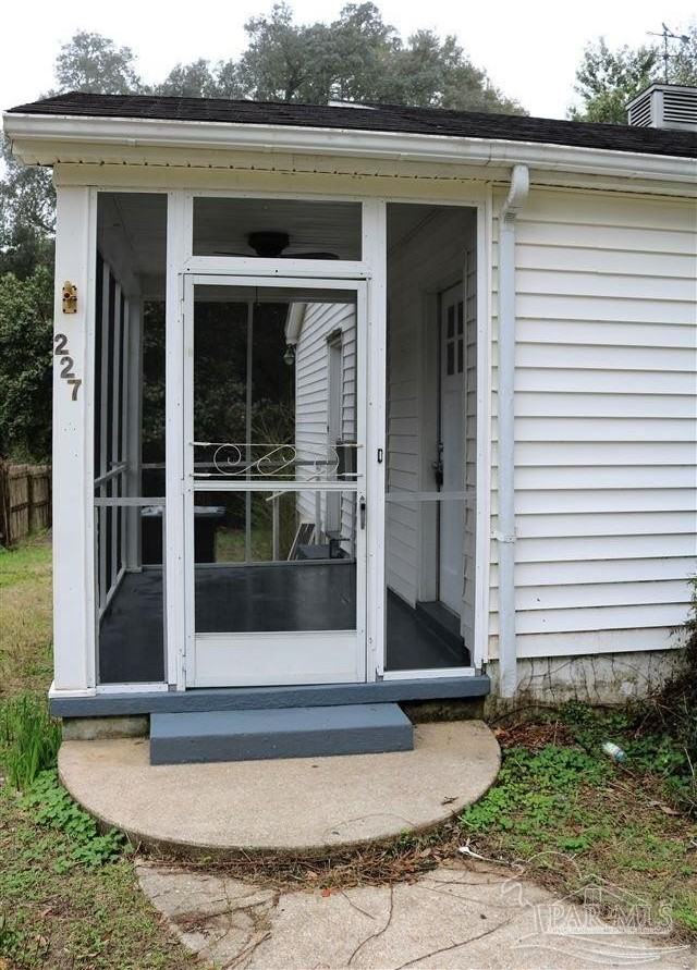 227 Willow St - Photo 2 of 10