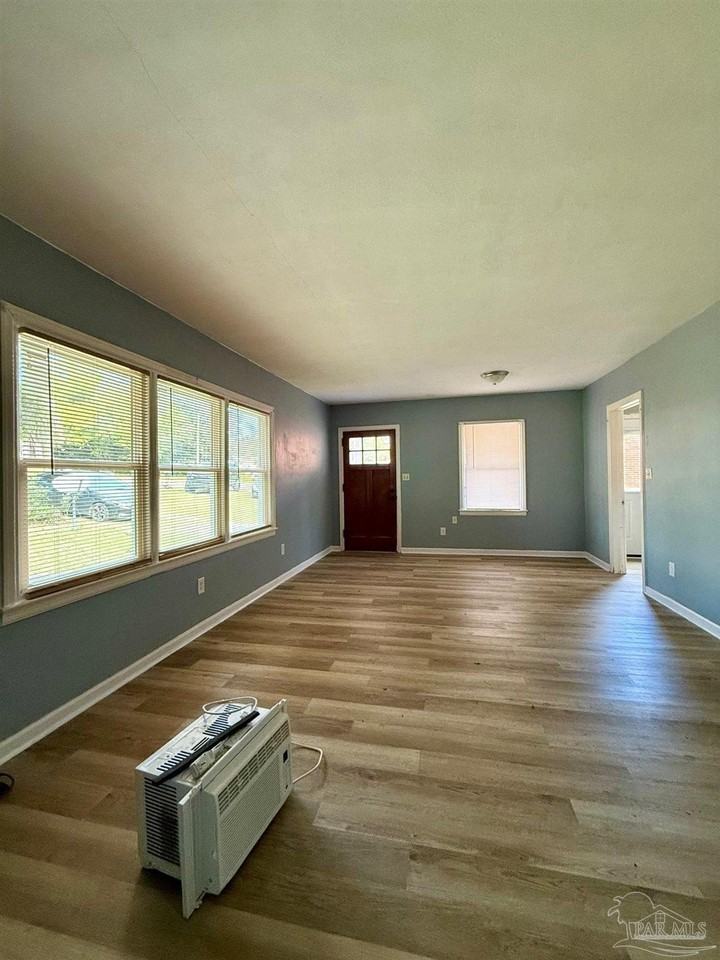 227 Willow St - Photo 3 of 10
