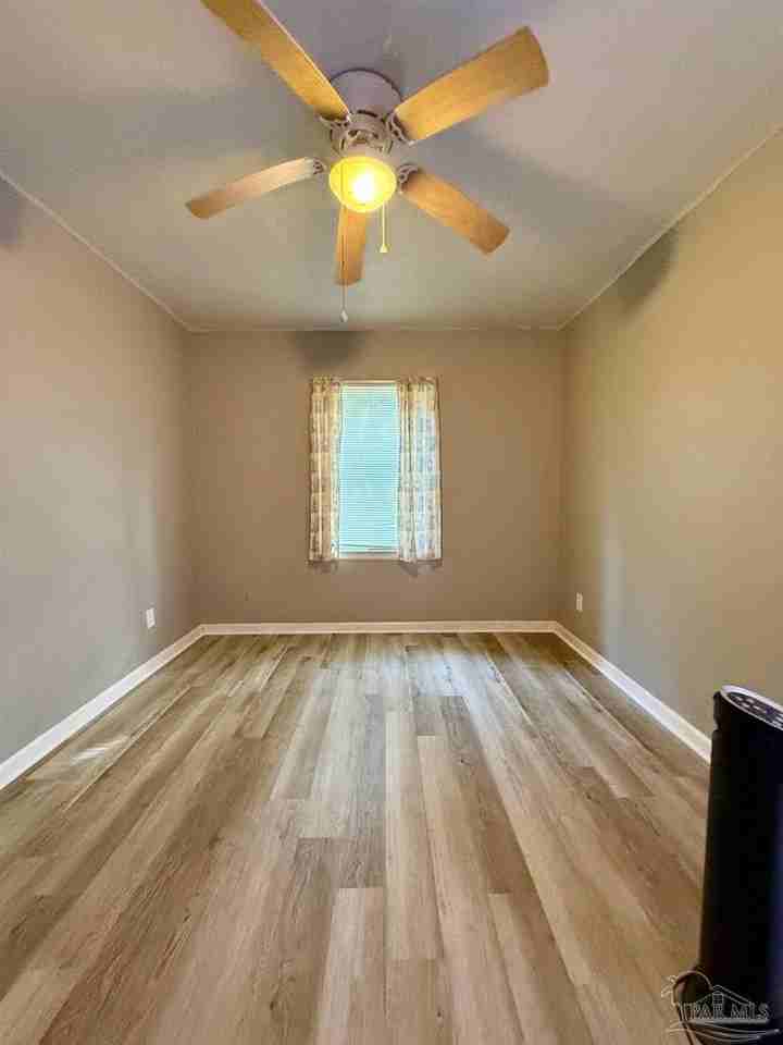 227 Willow St - Photo 6 of 10