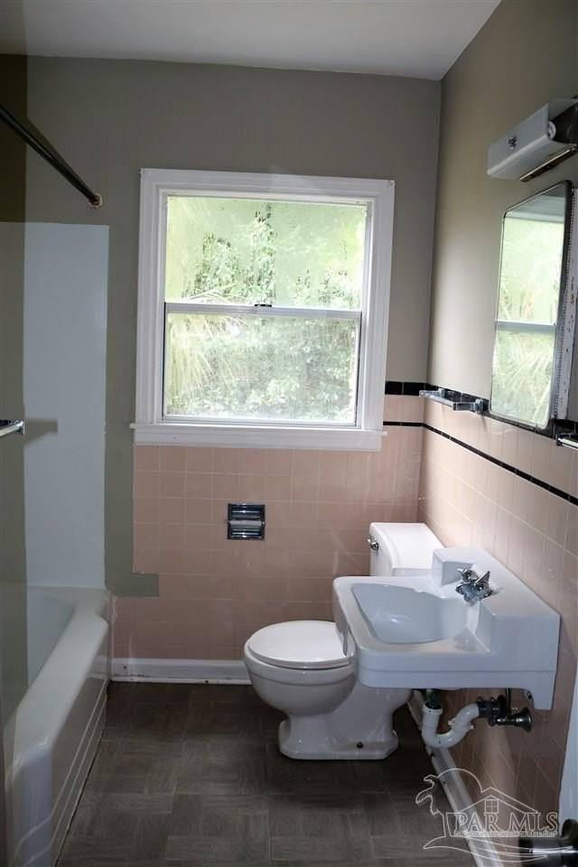227 Willow St - Photo 7 of 10
