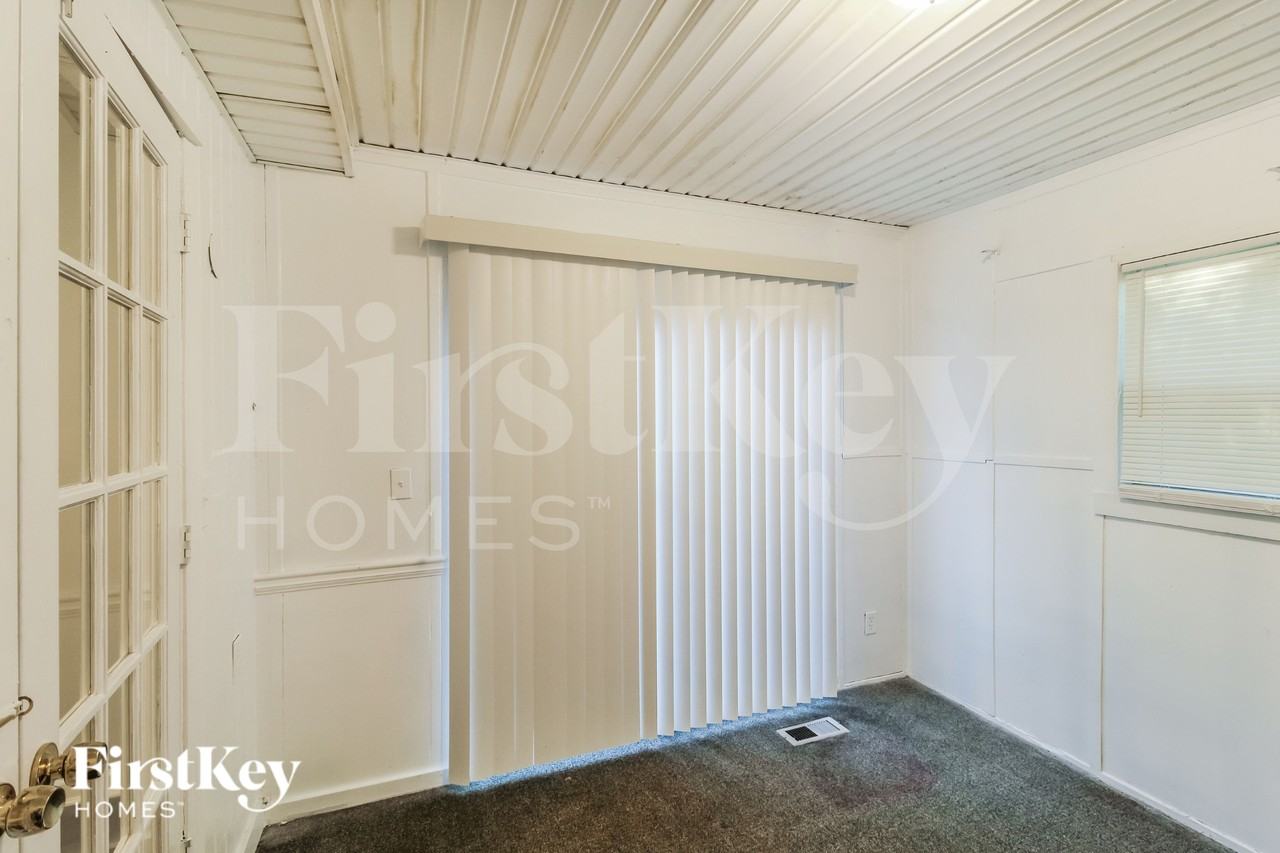 1163 Mainstreet Valley Dr - Photo 6 of 16