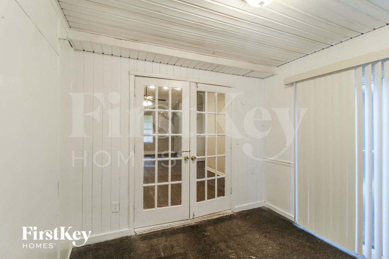 1163 Mainstreet Valley Dr - Photo 7 of 16