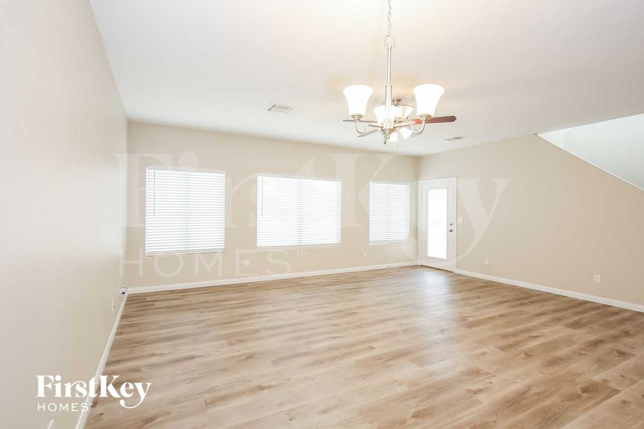 6068 Puesta Del Sol St - Photo 4 of 15