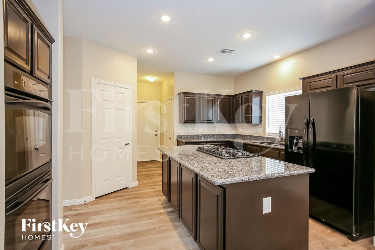 6068 Puesta Del Sol St - Photo 6 of 15