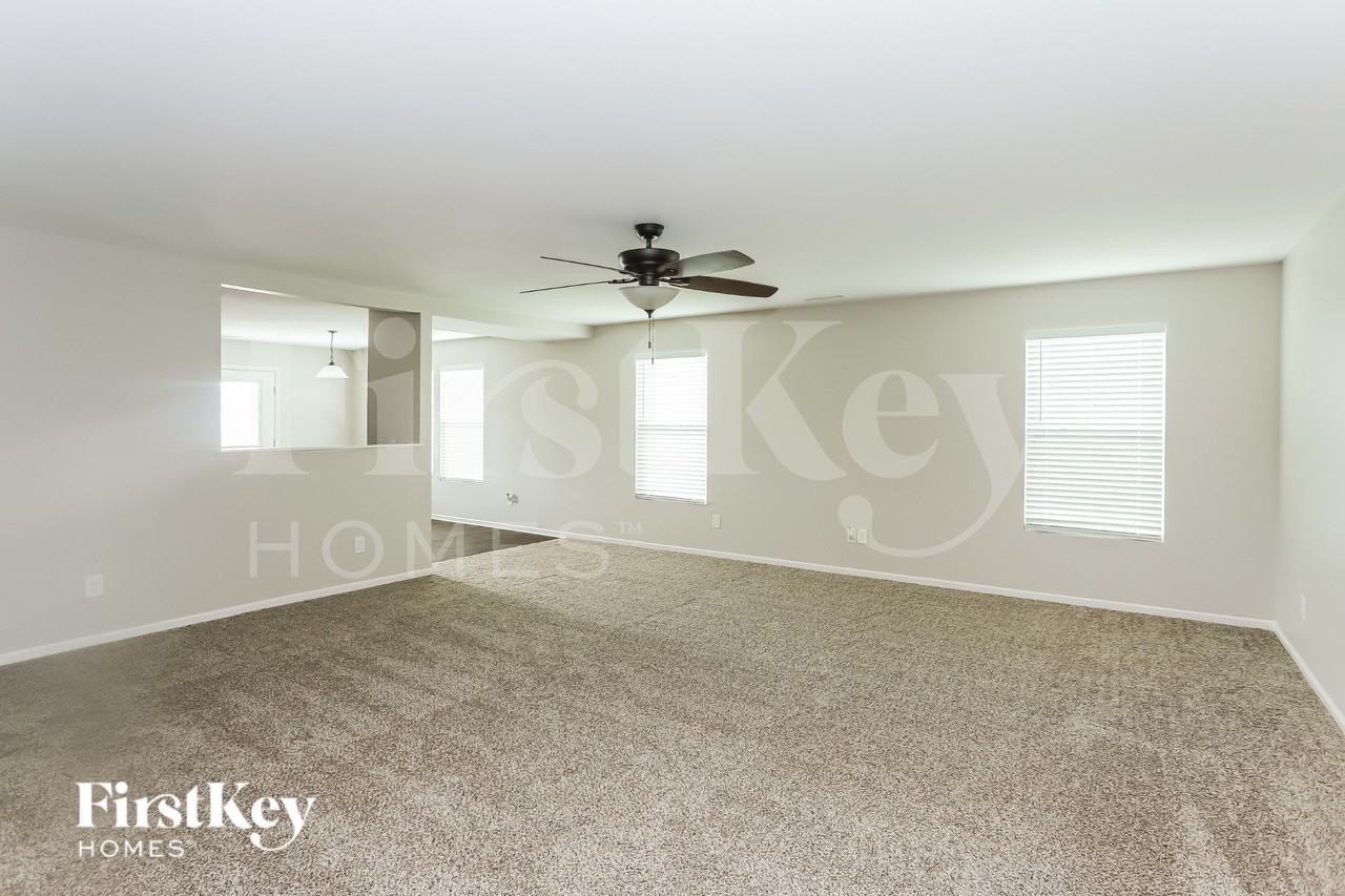 657 Bright Orchid Ave - Photo 5 of 16