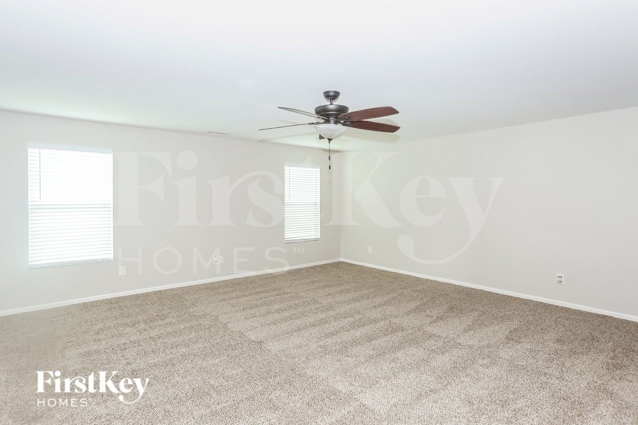 657 Bright Orchid Ave - Photo 6 of 16