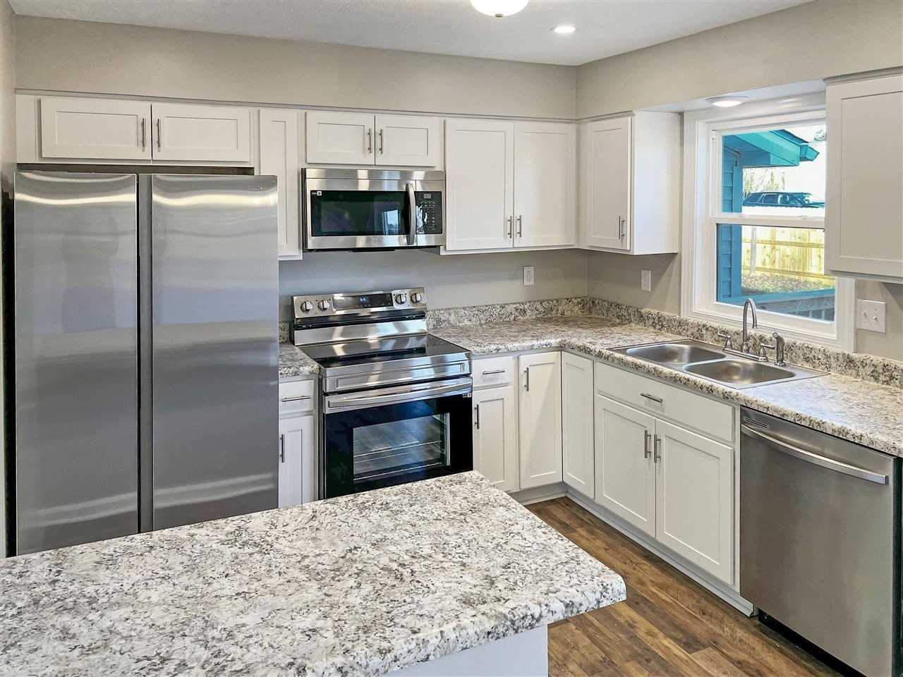 1248 Derek Dr - Photo 3 of 31