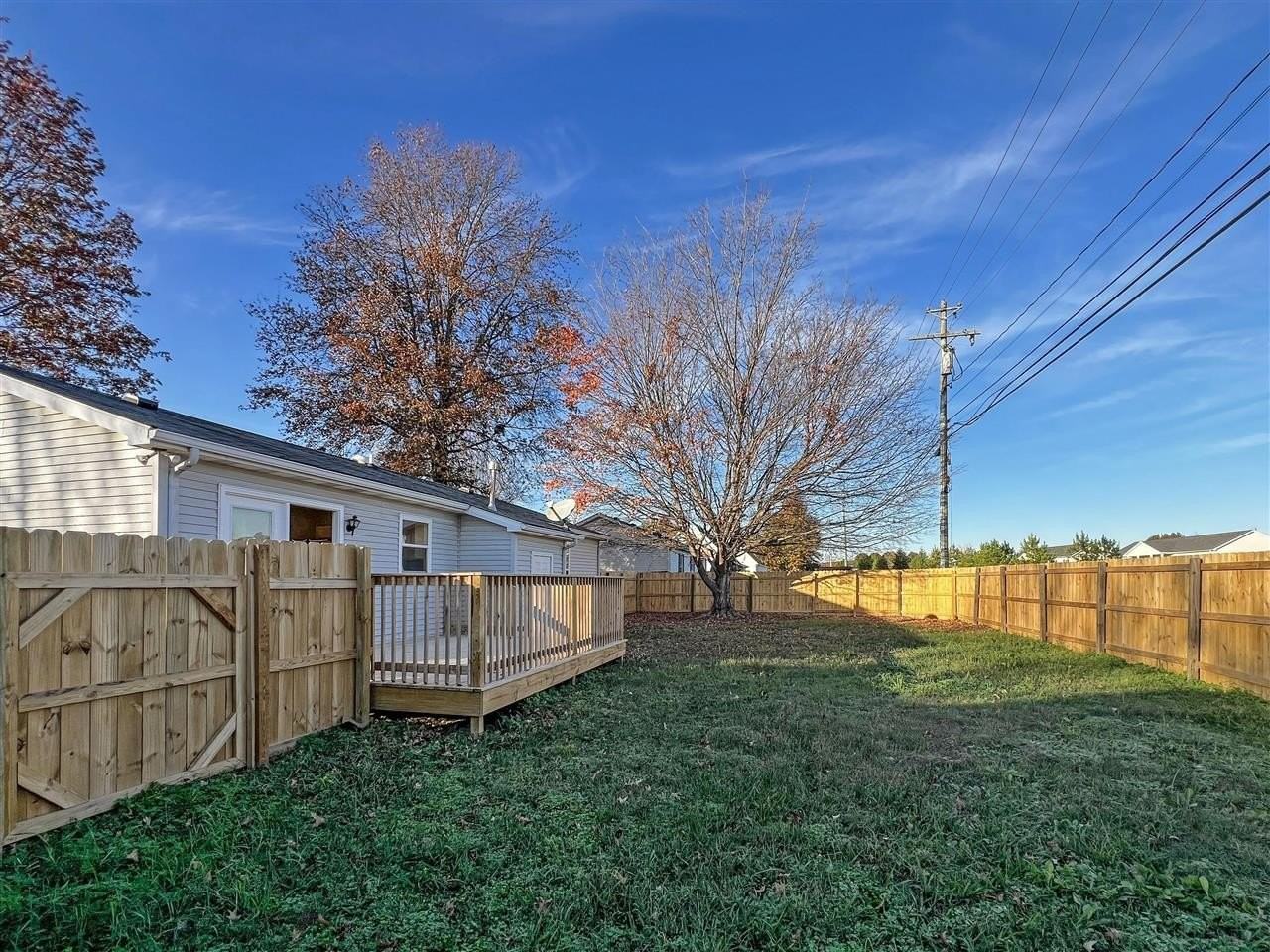 1248 Derek Dr - Photo 4 of 31