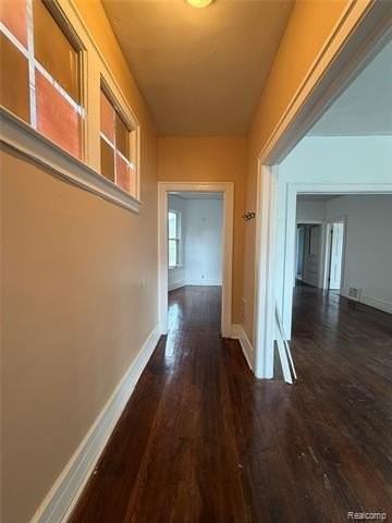 1435 W Euclid St - Photo 2 of 15