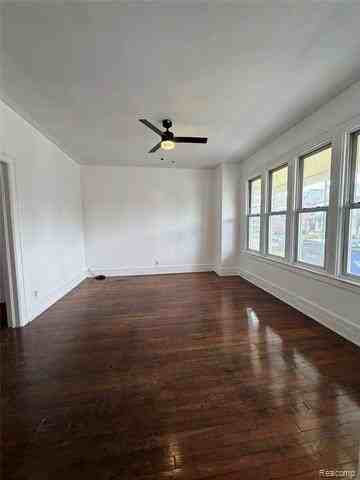 1435 W Euclid St - Photo 3 of 15